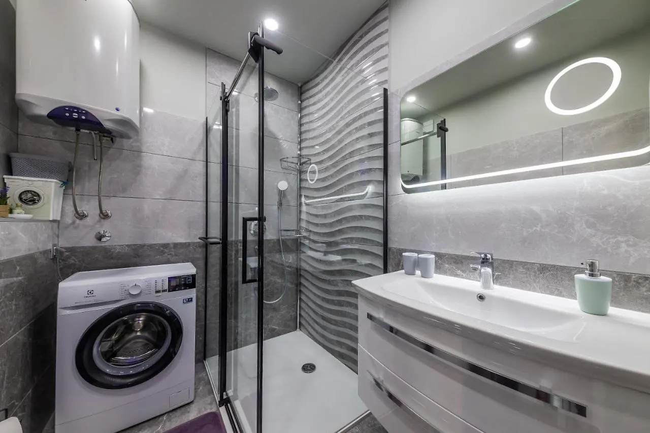 Quiet Comfortable Apartment Quo Vadis