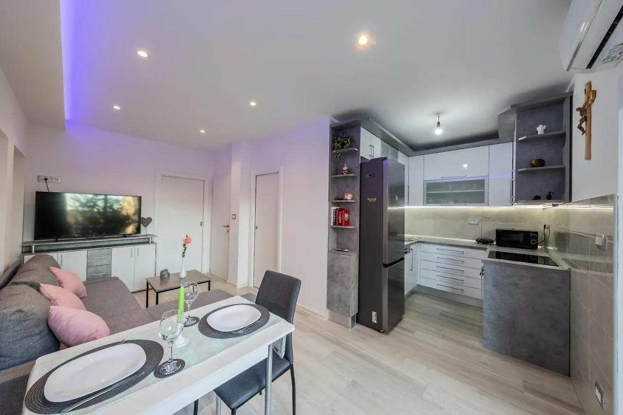 Quiet Comfortable Apartment Quo Vadis Kastela