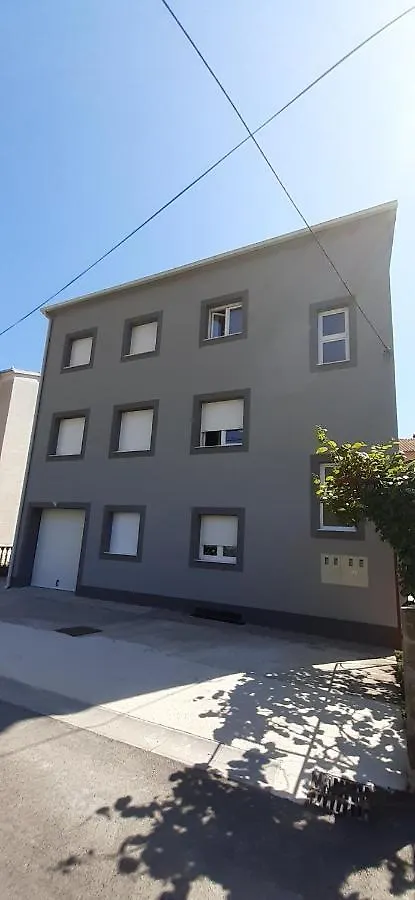 Quiet Comfortable Apartment Quo Vadis Kastela